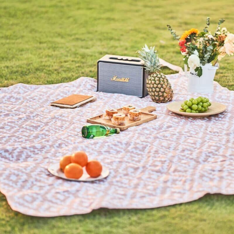 MOBI GARDEN Ultrasonic Quilted Picnic Mat – 3 Sizes